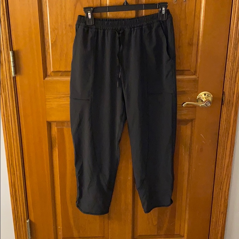 Black Lululemon Cropped Track Pants